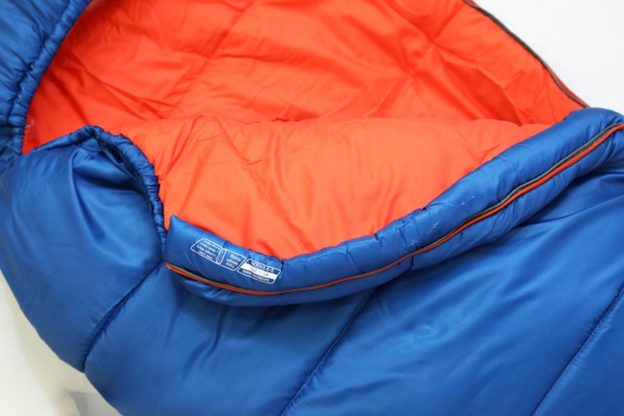 Close up of opening on Vango Nitestar Junior QUAD Children's Sleeping Bag in Classic Blue